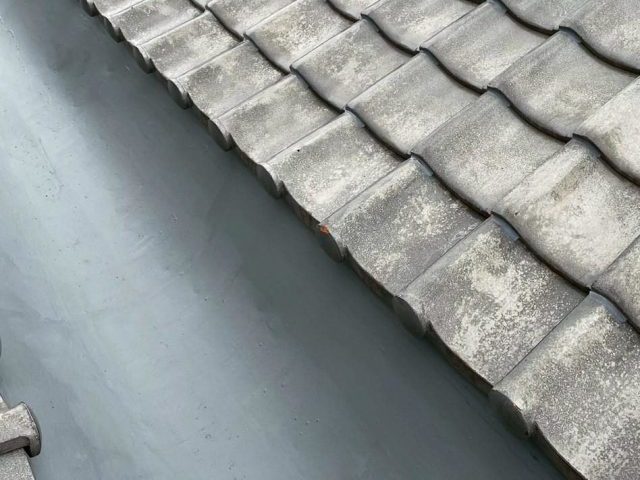 姫路市で谷板金の塗装完了